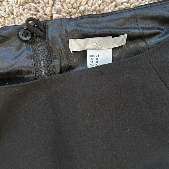 H&M dress - Picture 2 of 4